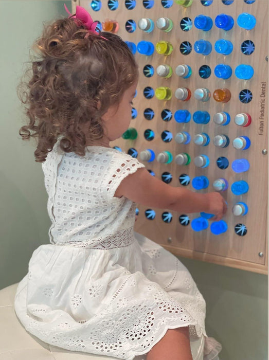 Wall-Mountable Giant Light Peg Board - A Jumbo-Sized Take on a Classic (Giant bright light LED Pegboard)